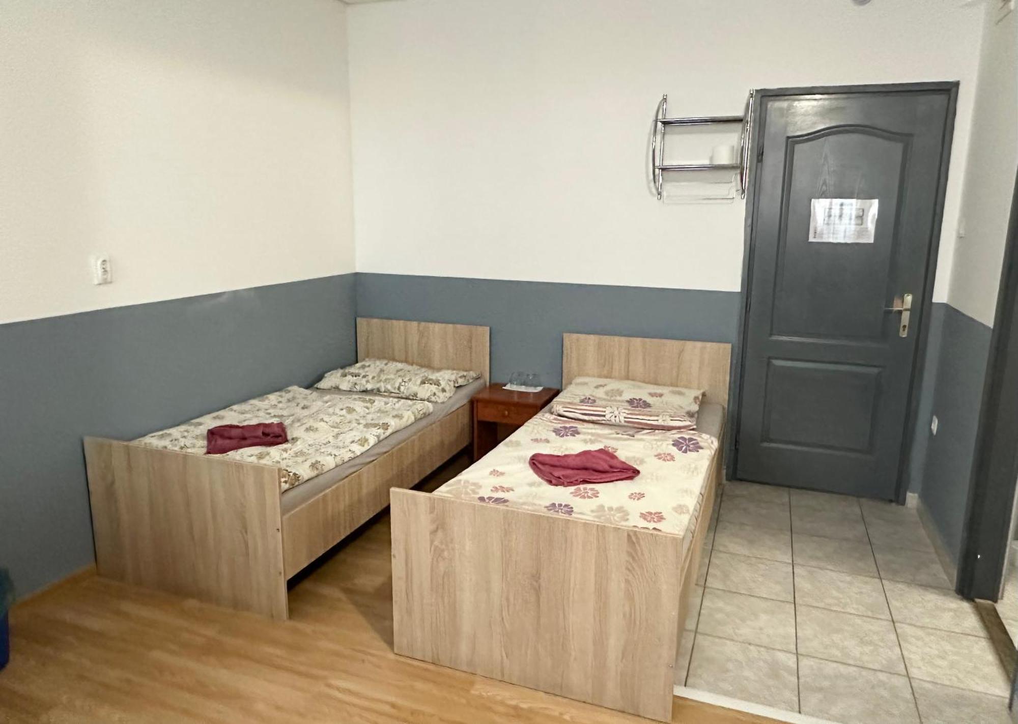 Lánchíd Szálló Kecskemét Esterno foto